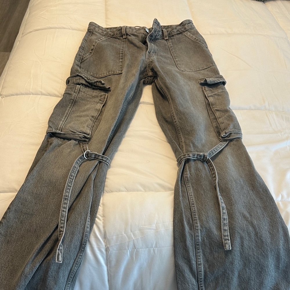 Zara Men's Relaxed Gray Cargo Jeans